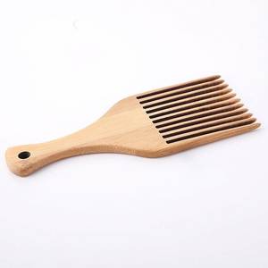 Peigne à cheveux artisanal en bois de rose, forme ovale, poli, objet décoratif en bois - Product Image 3
