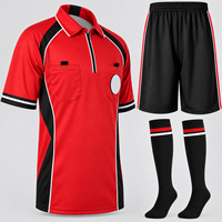 Ensemble d'arbitre TESSUTO rouge, noir et blanc, 3 pièces : maillot, short, chaussettes, polo à demi-zip avec poche pour carte, uniforme d'arbitrage de football