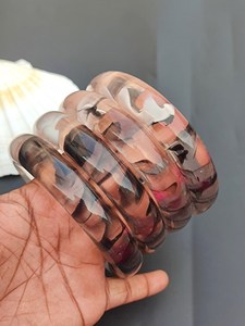 Bracelets en résine artificielle faits main de haute qualité avec fleurs pressées, taille et couleur personnalisables, pour la mode inspirée de la nature printanière - Product Image 2