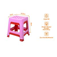 Tabouret utilitaire carré en plastique durable et moderne, résistant aux intempéries, avec trous de drainage, facile à nettoyer, idéal pour buanderie, atelier, salle de bain ou comme banc à chaussures.