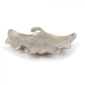 Leaf Shaped Decorative Tray Handmade Metal Plant Pattern Traditional Chinese Style Dishes & Plates - Product Image 1
