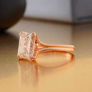 Anillo de Compromiso de Oro Amarillo y Blanco de 14K con Diamante Cultivado en Laboratorio de Corte Esmeralda de 3.02 CT, VVS DEF, Solitario Nupcial con Engaste de Bisel - Product Image 2