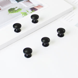 Nouvelle Arrivée Poignée Ronde Minimaliste en Alliage de Zinc Noir Mat pour Meubles, Armoires de Cuisine, Tables de Chevet et Tiroirs de Salle de Bain - Product Image 4