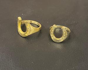 Bague unisexe en alliage plaqué or avec motif ailes chrétiennes et serti en grappe, style hip-hop, pour usage quotidien - Product Image 1