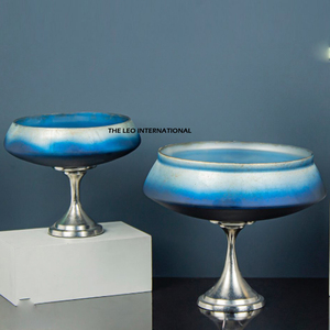 Tazón para servir dulces de chocolate estilo vintage, tazón de metal plateado de primera calidad para ocasiones especiales. - Product Image 1