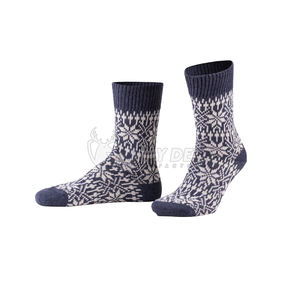 Chaussettes hautes traditionnelles de style bavarois pour hommes – Tenue classique pour festivals folkloriques alpins - Product Image 6