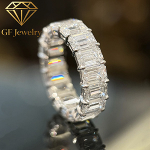 Bague de mariage de luxe en platine Pt950 avec diamants de laboratoire taille émeraude, alliance éternelle complète, certifiée IGI, bijoux fins - Product Image 2