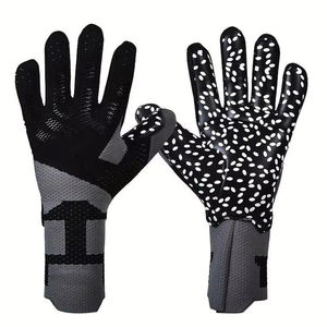 Las costuras interiores suaves evitan el desgaste, mientras que los guantes de portero mantienen un contacto estable con la pelota. - Product Image 1