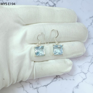 Pendientes Colgantes de Plata de Ley 925 con Topacio Azul Facetado, Precio al por Mayor, Joyería de Plata - Product Image 2