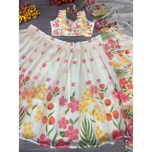 2XL Party Wear Lehenga Choli avec un bel imprimé floral - Product Image 3