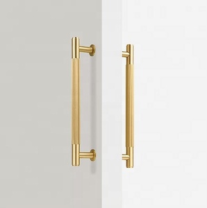 Poignée de porte moderne en laiton brossé, finition or non laqué, quincaillerie de cuisine durable, poignée de porte de commode ou de placard - Product Image 5