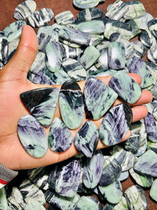 Pierres précieuses Kammererite en cristal naturel de qualité supérieure, 100 % naturelles, cabochons Kammererite, taille libre, formes variées pour la fabrication de bijoux - Product Image 4