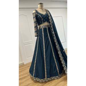 Ensemble de lehenga choli bleu pour femme FB, taille M, avec travail de sequins et de zari, idéal pour les fêtes - Product Image 3