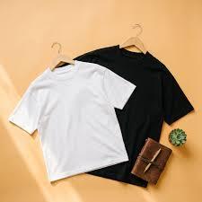 เสื้อยืดคอกลมแขนสั้นผ้าฝ้ายลำลองสีเหลืองล้วนสำหรับผู้ชาย |   ทรงพอดีตัว ผ้าระบายอากาศได้ดี เหมาะสำหรับสวมใส่ทุกวัน - Product Image 2
