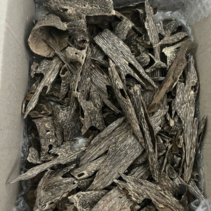 Copeaux de bois d'oud de luxe les plus vendus, bois naturellement pur du Vietnam, parfum haut de gamme, peut persistez dans l'atmosphère environ 12-15 heures - Product Image 4