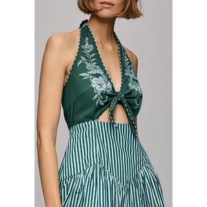 Vestido de Fiesta Elegante de Alta Calidad Hecho a Mano Estilo Farm Rio Anthropologie con Cuello en V, Corte Recortado, Cintura Baja y Largo hasta el Suelo, Corte en A - Product Image 3