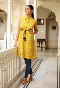 Robe trapèze en rayonne à imprimé floral pour femme, couleur moutarde, sans manches, col chemise, style décontracté, mode estivale, robe occidentale pour le quotidien - Product Image 5