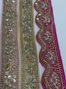 Bordure en dentelle brodée avec pierres, perles et embellissements pour sari, lehenga, robe et décoration artisanale - Product Image 2