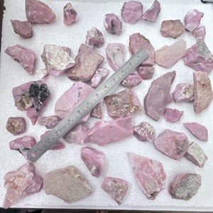 Matière première d'opale rose 100% naturelle, jusqu'à 3 kg, disponible à la vente, qualité AAA, forme brute non taillée, teinte étonnante. - Product Image 2