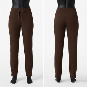 Pantalón Médico Elástico de Tela Premium de 220 GSM, Color Marrón, con Bolsillos Utilitarios, Logotipo Personalizado para Equipos, Unisex - Product Image 1
