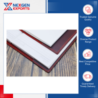 Nexgen Exports, une expérience de fabrication approfondie, propose des couvertures de menu en cuir PU de qualité supérieure, faites à la main, imprimées en offset créatives.