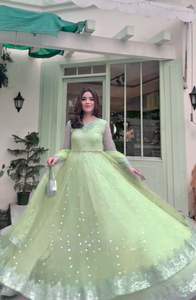 Hermoso Vestido Anarkali de Diseño Indio-Pakistaní en Tela Georgette con Bordado de Hilo, para Fiestas, Bodas, Uso Casual y Tradicional para Mujeres - Product Image 4