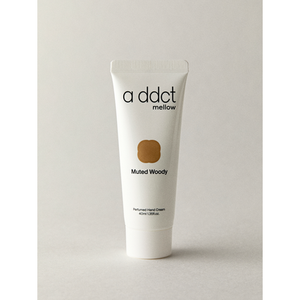 Addict Mellow 40ml Lujosa crema hidratante para manos Fragancia amaderada silenciada para piel seca - Product Image 1