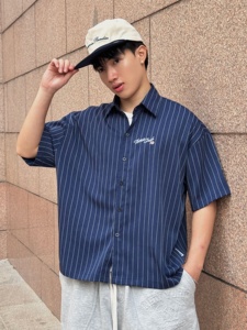 เสื้อเชิ้ตแขนสั้นคอปกพับได้ ผ้าโพลีเอสเตอร์/คอตตอน ปักลาย ซิลค์สกรีน พิมพ์ลายบาติก แห้งเร็ว สำหรับวันหยุดฤดูร้อน รับผลิตแบบ OEM ODM - Product Image 2