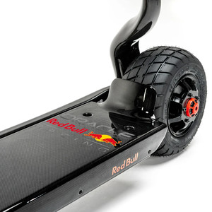 Trottinette électrique <span class=keywords><strong>Red</strong></span> <span class=keywords><strong>Bull</strong></span> E-Scooter Formula 1 Carbon Edition, toute neuve - Product Image 2