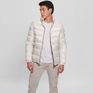 Chaqueta Acolchada Blanca para Hombre con Cuello Alto, Relleno de Poliéster, Cortavientos, Informal, para Invierno, Corte Regular, Cierre de Cremallera - Product Image 1