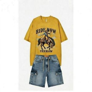 Ensemble T-shirt et short graphiques surdimensionnés imprimés sur mesure pour homme – Tenue décontractée streetwear deux pièces tendance pour l'été, coupe ample - Product Image 4