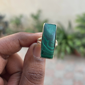 แหวนมาลาไคต์ธรรมชาติ เงินแท้ 925 เครื่องประดับขายส่งจำนวนมาก แหวนคุณภาพดี งานแฮนด์เมดจากอินเดีย ผู้ผลิตเครื่องประดับคุณภาพดี - Product Image 1