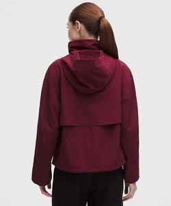 Veste utilitaire à capuche pour femme, couleur bordeaux, manches longues, coupe-vent, en polyester tissé, pour l'automne - Product Image 3