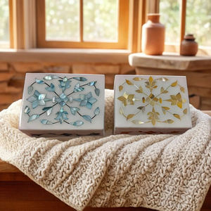 Boîte à bijoux rectangulaire artisanale en marbre blanc exclusif avec incrustation de nacre, motif floral moderne, cadeau de mariage de luxe, rangement - Product Image 3