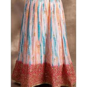 Elegante Lehenga Choli de Chinon con Lentejuelas Blancas y Rosas, Semi-Confeccionado, para Recepciones, por Zeel Clothing - Product Image 2