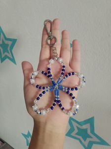 Porte-clés coloré brodé à la main avec perles, accessoire de mode pour sacs, pochettes et clés - Product Image 2