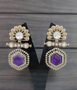 ต่างหูหินดับเบิ้ลคุณภาพพรีเมียม ดีไซน์สวยงามไม่ซ้ำใคร เหมาะสำหรับทุกโอกาส เข้ากับทุกชุด ต่างหูโดดเด่น - Product Image 2
