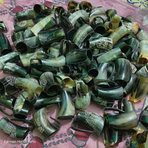 Mug à boire en corne de bœuf authentique, artisanal et sculpté à la main, de qualité supérieure, à prix avantageux - Product Image 3