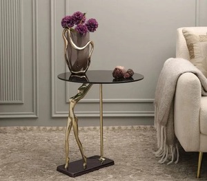 Mesa Auxiliar Metálica con Bandeja Dorada, Diseño Contemporáneo para Decoración de Sala de Estar, en Oferta - Product Image 5