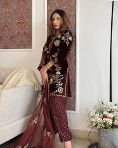 Conjunto de Salwar de Terciopelo Vintage hasta la Rodilla, Top y Pantalón Tejidos para Mujer con Bordado Floral, para Fiestas y Bodas - Product Image 3