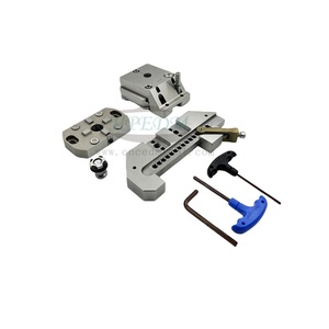 Système compatible 3R-242S-4 Tête fixe en acier de précision, mandrin manuel et super étau pour HE-R06852 de coupe Wireedm - Product Image 1