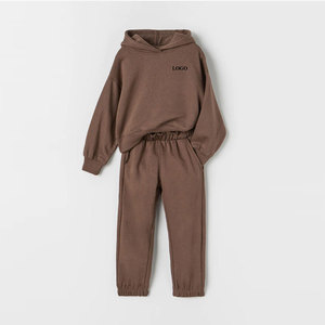 Chándal de última moda con diseño ajustado y tela transpirable para niños, nuevo diseño, venta al por mayor, etiqueta privada, chándal para niños. - Product Image 1