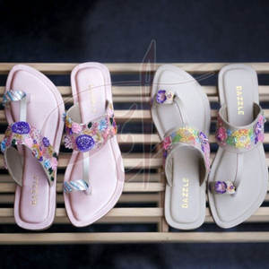 Sandalias Kolhapuri para Mujer, Diseño Único, Precio Económico, Venta al por Mayor, Nueva Llegada - Product Image 5