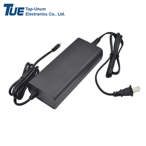 Cargador de Bicicleta Eléctrica Inteligente y Duradero de Venta Directa de Fábrica, T100SC 42V 2A, Entrada de CC, Protección OVP para Bicicleta Eléctrica - Product Image 4