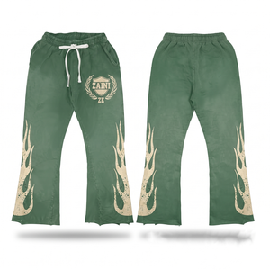 Pantalones de Felpa Premium de 320 GSM, Mezcla de Algodón, Estilo Flare, Color Verde Bosque, Estampado de Llamas Crema, con Logotipo Personalizado, Estilo Urbano - Product Image 1