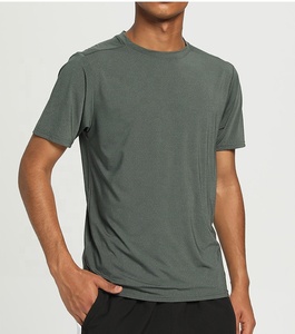 Camisetas deportivas ajustadas de tela suave para hombre, para entrenamiento, correr, gimnasio, deportes, tenis, cuello redondo. - Product Image 3