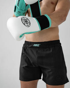Gants de boxe Engage Brand pour des coups sûrs, un ajustement confortable et une utilisation durable lors de l'entraînement, du sparring et des séances de fitness. - Product Image 2