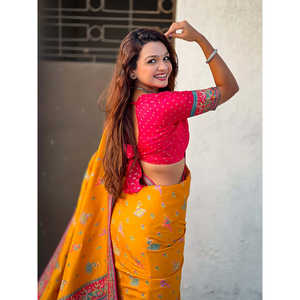 Sari traditionnel en soie de viscose pure Elite Weaves avec imprimé moutarde 750g pour robes de cocktail - Product Image 3