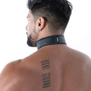 Arnés de cuello ajustable de piel sintética para hombre, negro/negro, transpirable, ecológico, con encaje - Product Image 6