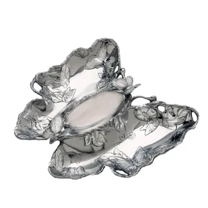 Plateau décoratif en argent de forme irrégulière, motif floral et papillon gravé, style contemporain, emballage individuel - Product Image 3